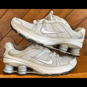 Nike Shox Remix+ Running Shoe 331152-111 Silver Gray White 2008 Women’s Size 8